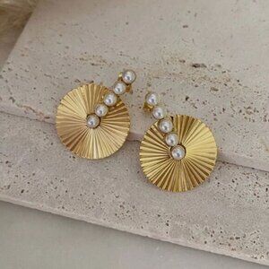 Vintage style drop earrings A487